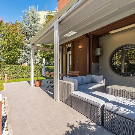 Con Giardino In Piena Citta Διαμέρισμα *